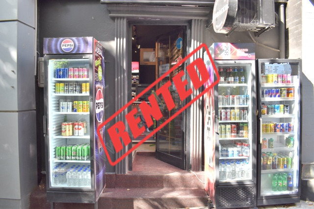 Commercial space for rent on Pjeter Budi street near Qytet Studenti in Tirana.
Located on the main 